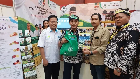Gubernur Kaltara Jajal Produk Turunan Sawit Produksi KOPSA APKASINDO
