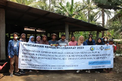 ITS Gelar Pelatihan Pembuatan Pupuk Ramah Lingkungan Berbahan Dasar Kotoran Sapi