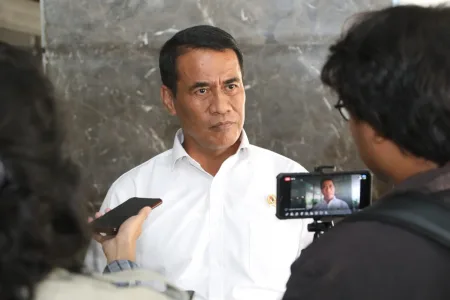 Mentan Bersama Menko Marves Mengawal Pengembagan Food Estate di Humbang