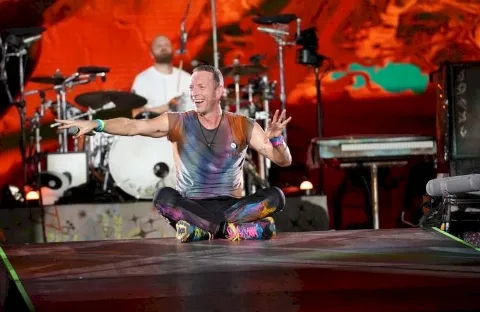 Jet Pribadi Coldplay Menggunakan Bahan Bakar Berbasis Sawit