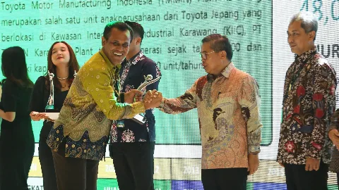 Atas Komitmen Terhadap Pengelolaan Lingkungan Hidup, Tiga Unit Bisnis Asian Agri Raih PROPER Hijau