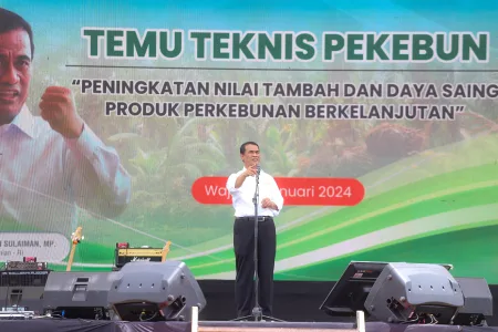 Mentan Mendorong Pertanian Berkelanjutan di Sulawesi Selatan