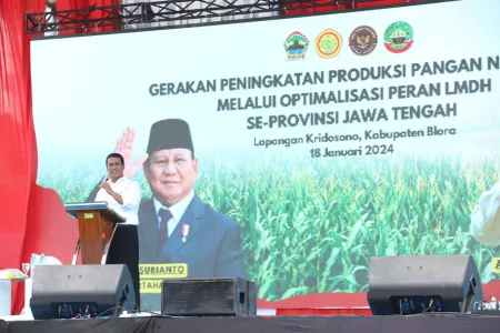 Kementan Memberi Bantuan Pupuk, Benih dan Alsintan di Blora