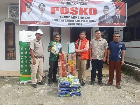 Asian Agri Salurkan Bantuan untuk Korban Banjir di Tiga Provinsi