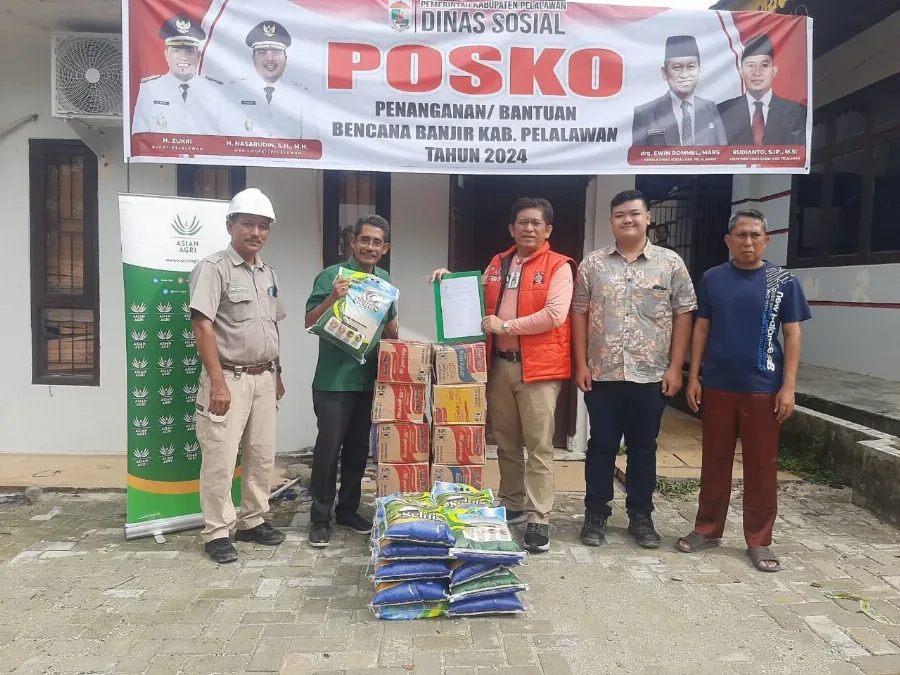 Asian Agri Salurkan Bantuan untuk Korban Banjir di Tiga Provinsi