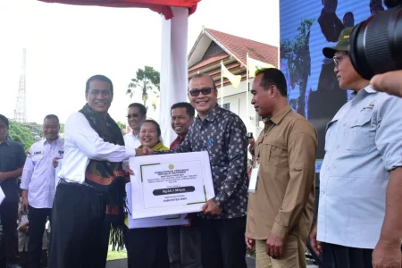 Mentan Melakukan Pembinaan Terhadap Petani Sebanyak 5.000 Orang di Kabupaten Sumbawa