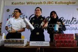 Aspekpir Beri Penghargaan Ke Gapki Kalbar Atas Komitmen Kemitraan Berkelanjutan