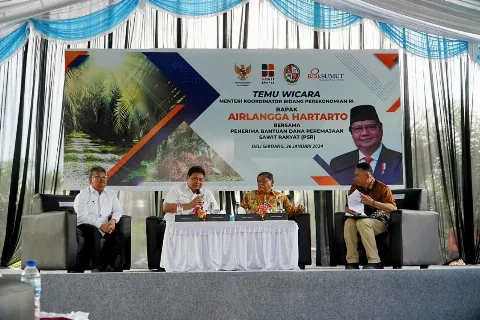 Bertemu Petani Sawit, Menko Airlangga Usulkan Pemanfaatan KUR Untuk PSR