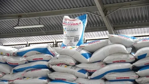Presiden Turunkan Harga Pupuk 20% untuk Petani
