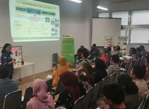 Majalah Sawit Indonesia Ajak 30 Jurnalis Kunjungi Laboratorium Katalisis ITB