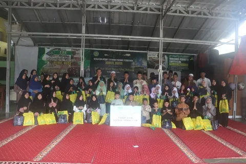 Musim Mas dan Majalah Sawit Indonesia Distribusikan Ratusan  Bantuan kepada Santri Serta Anak Yatim di Jawa Barat