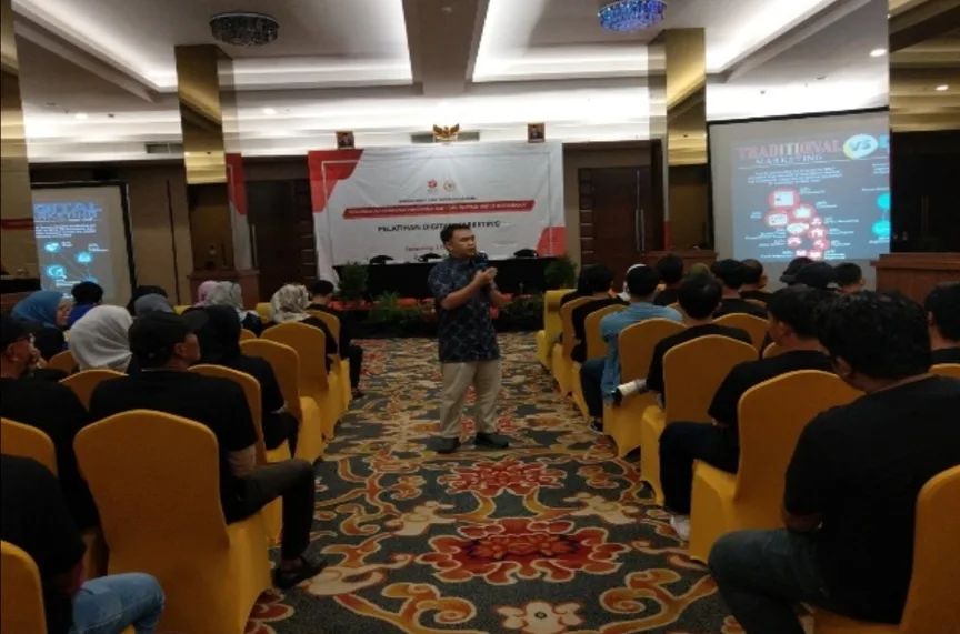 Pelatihan Digital Marketing bagi masyarakat dan pelaku usaha/UMKM