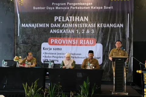 Tingkatkan SDM, Petani Sawit Diberikan Pelatihan Admistrasi dan Keuangan