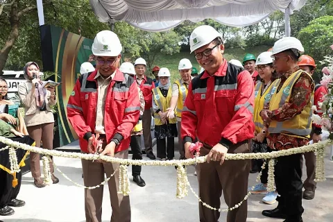 Dry Ice Cegah Ribuan Ton Karbon Lepas ke Udara
