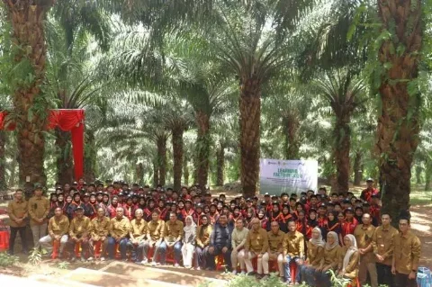 Penerima Beasiswa Sawit Tak Pusingkan Mahalnya UKT
