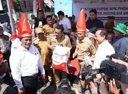 Pupuk Indonesia Memberikan Bantuan 294.280 Ton Pupuk di Provinsi Sulsel