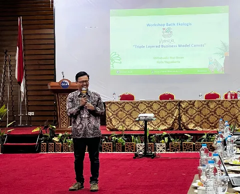 Batik Sawit Dikenalkan pada Workshop Batik Ekologis