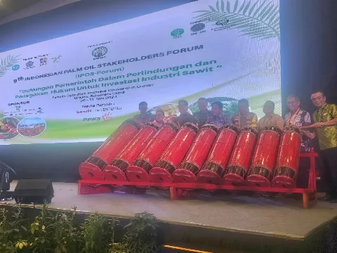 Dibuka Pj Gubernur Sumut, IPOS Forum 2024 Minta Kepastian Hukum Bagi Industri Sawit