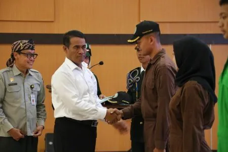Mentan Melepas 1.000 Mahasiswa Polbangtan Ikut Terlibat Program Pertanian Modern