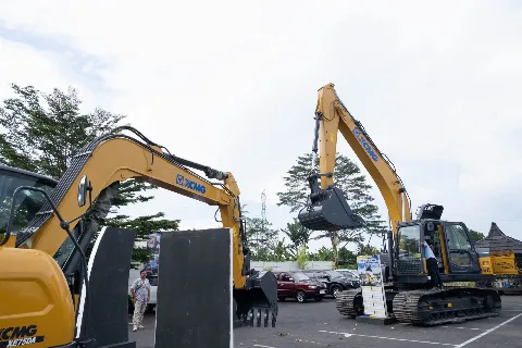 Gaya Makmur Tractors Gelar Excavator Road Show Jawa Barat