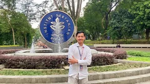 Mahasiswa UNJA Mengembangkan Usaha Pengelolaan Pupuk Pertanian