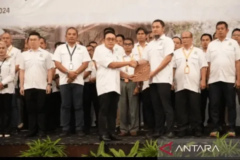Pj Gubernur Kaltim Meminta GAPKI Menjembatani Persoalan Kelapa Sawit di Daerah