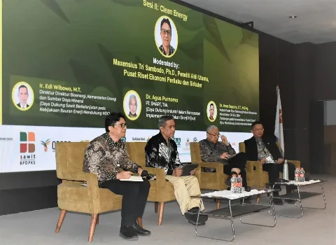 Energi Hijau Berbasis Sawit Kurangi Emisi Karbon