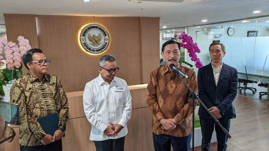 Luhut Mendorong Penggunaan AI Dalam Kerja DSI