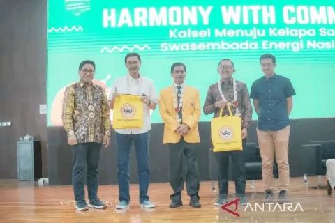 ULM dan BPDPKS Menggelar Seminar Bertajuk “Harmony with Community: Hilirisasi Kelapa Sawit”