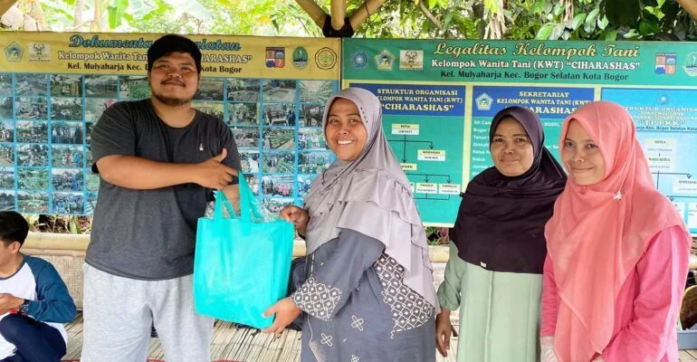 Monitoring dan Evaluasi Pestisida Nabati