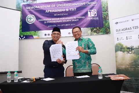 Petani Sawit Manfaatkan Teknologi DJI Agras