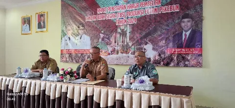 Disbun Kalteng Menetapkan Harga TBS Sebasar Rp3.417,11,- /Kg