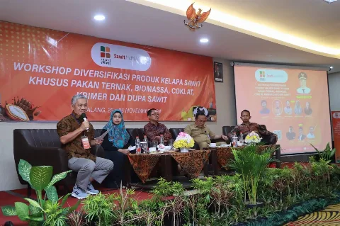 Sejuta Manfaat Sawit Dapat Digunakan Menjadi Pakan Unggas, Coklat, Sampai Helm