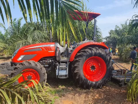 Satrindo Mitra Utama Tawarkan Beragam Traktor KIOTI di Perkebunan Sawit
