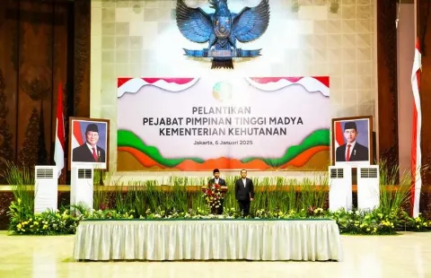Menteri Kehutanan Raja Juli Antoni Lantik 11 Pejabat Tinggi Madya Kementerian Kehutanan