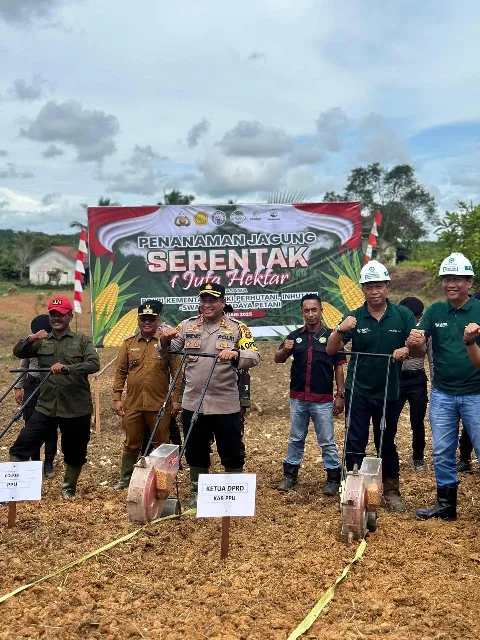 Astra Agro Dukung Swasembada Pangan Prabowo, Tanam Jagung Serentak di Perkebunan Sawitnya