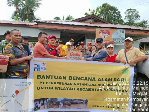 PTPN IV Regional V Menyalurkan Bantuan Bencana Banjir di Kembayan