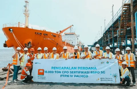 PT Perkebunan Nusantara IV PalmCo Sukses Melaksanakan Pengapalan Perdana 10.000 ton CPO