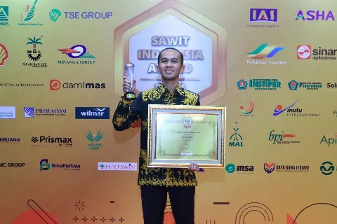 Bina Pertiwi Terima Penghargaan Most Reliable Tractor Distributor on Palm Oil dalam Ajang Sawit Indonesia Award 2024