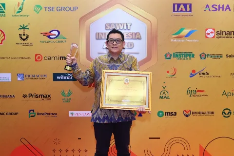 Raih Sawit Indonesia Award, Shacman Truk Dikukuhkan Sebagai Truk Andalan Logistik CPO Terbaik
