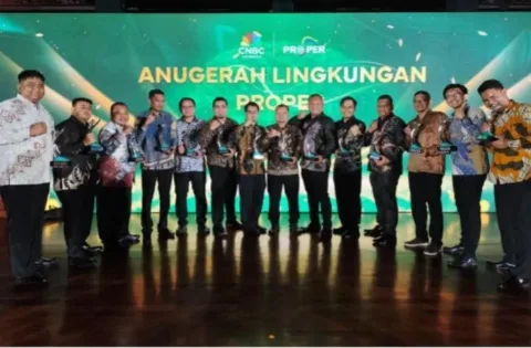 Musim Mas Raih 14 Proper Hijau