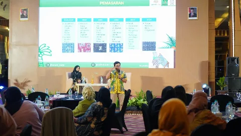 CEO CV. Smart Batik, Miftahudin Nur Ihsan Serukan #KontribusiAjaDulu di Acara Pemberdayaan UMKM