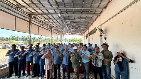 Kunjungan Lapangan Perkuat Pemahaman Teori Panen dan Pascapanen Sawit