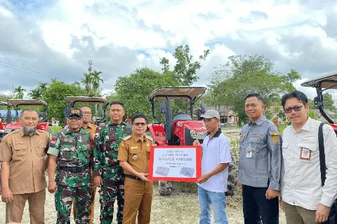 174 Unit Bantuan Alsintan Disalurkan Bupati Sambas