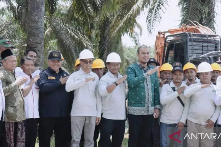Bupati Indragiri Hulu Hadiri Pembukaan Program PSR di Desa Kerubung Jaya