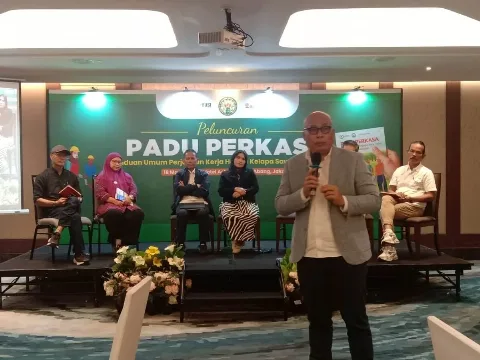 Buku Padu Perkasa: Panduan dan Arahan Praktis Mengelola Pekerja Harian di Industri Sawit