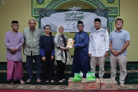 Forwatan, GAPKI, dan Astra Agro Berbagi Keberkahan dan Promosi Sawit dengan Anak Yatim