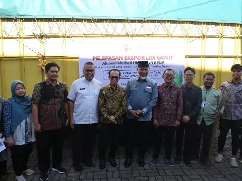 BPDP dan Universitas Andalas Lepas Ekspor Perdana Alumni Inkubasi UKM Sawit