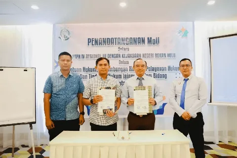  PTPN IV Regional III Menandatangani  MoU Dengan Kejaksaan Negeri Rokan Hulu Di Bidang Perdata dan Tata Usaha Negara