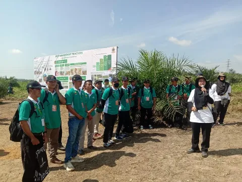 Lengkapi Ilmu Budidaya Sawit, Peserta Pelatihan Petani Sawit Kunjungi Kebun Perusahaan